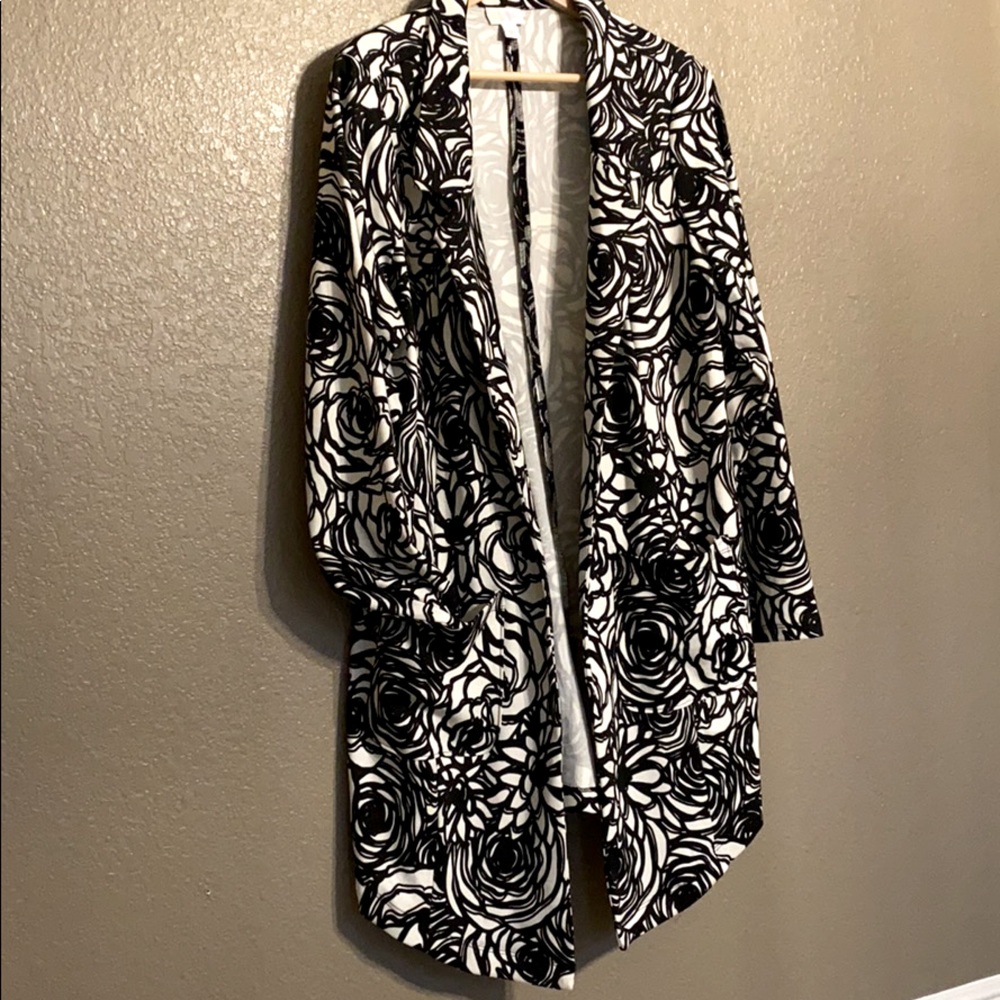 Stunning LuLaRoe Floral Gwen Blazer size L